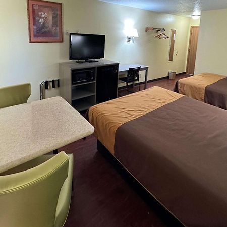 Rodeway Inn Moriarty Εξωτερικό φωτογραφία