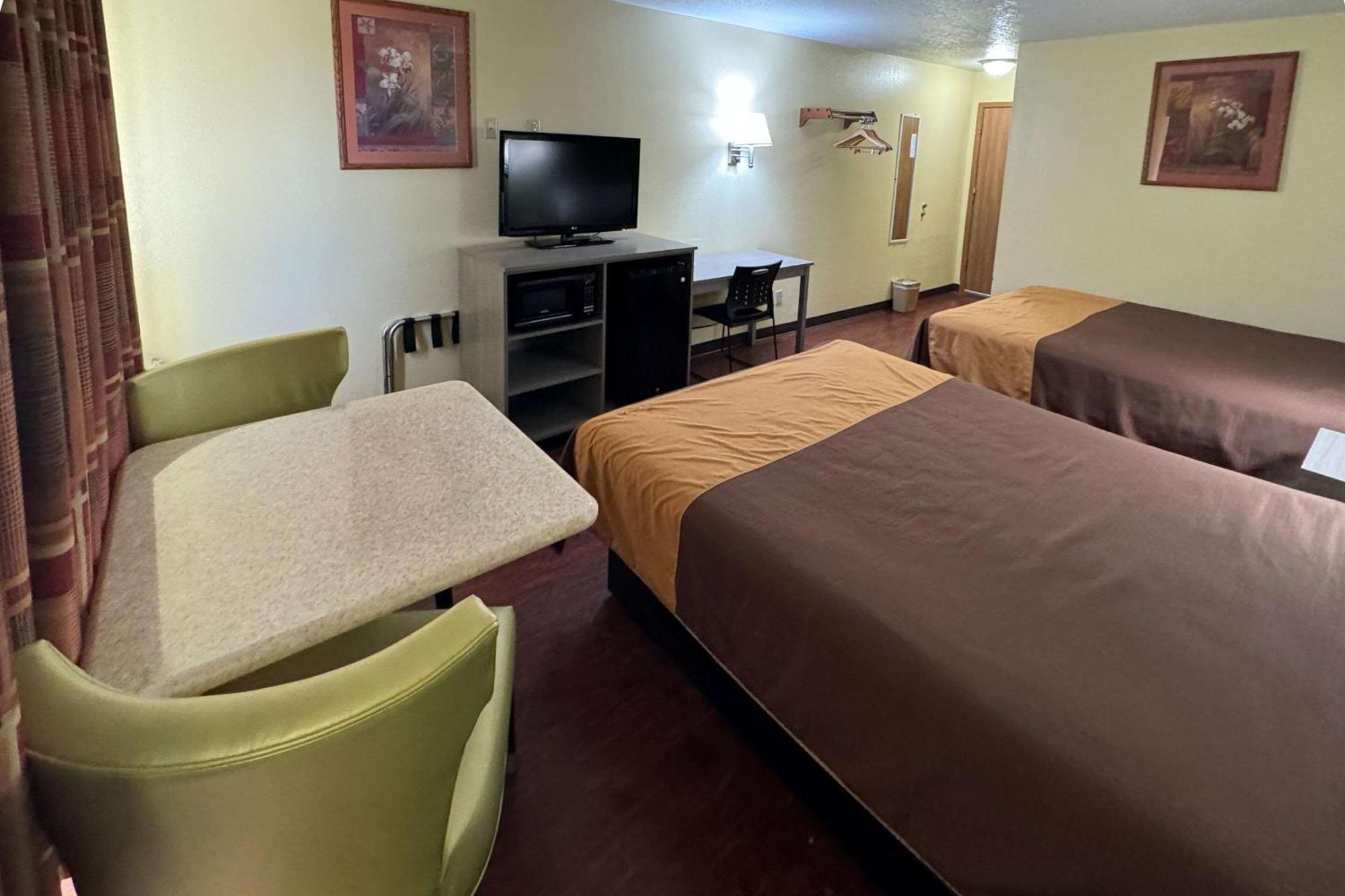 Rodeway Inn Moriarty Εξωτερικό φωτογραφία