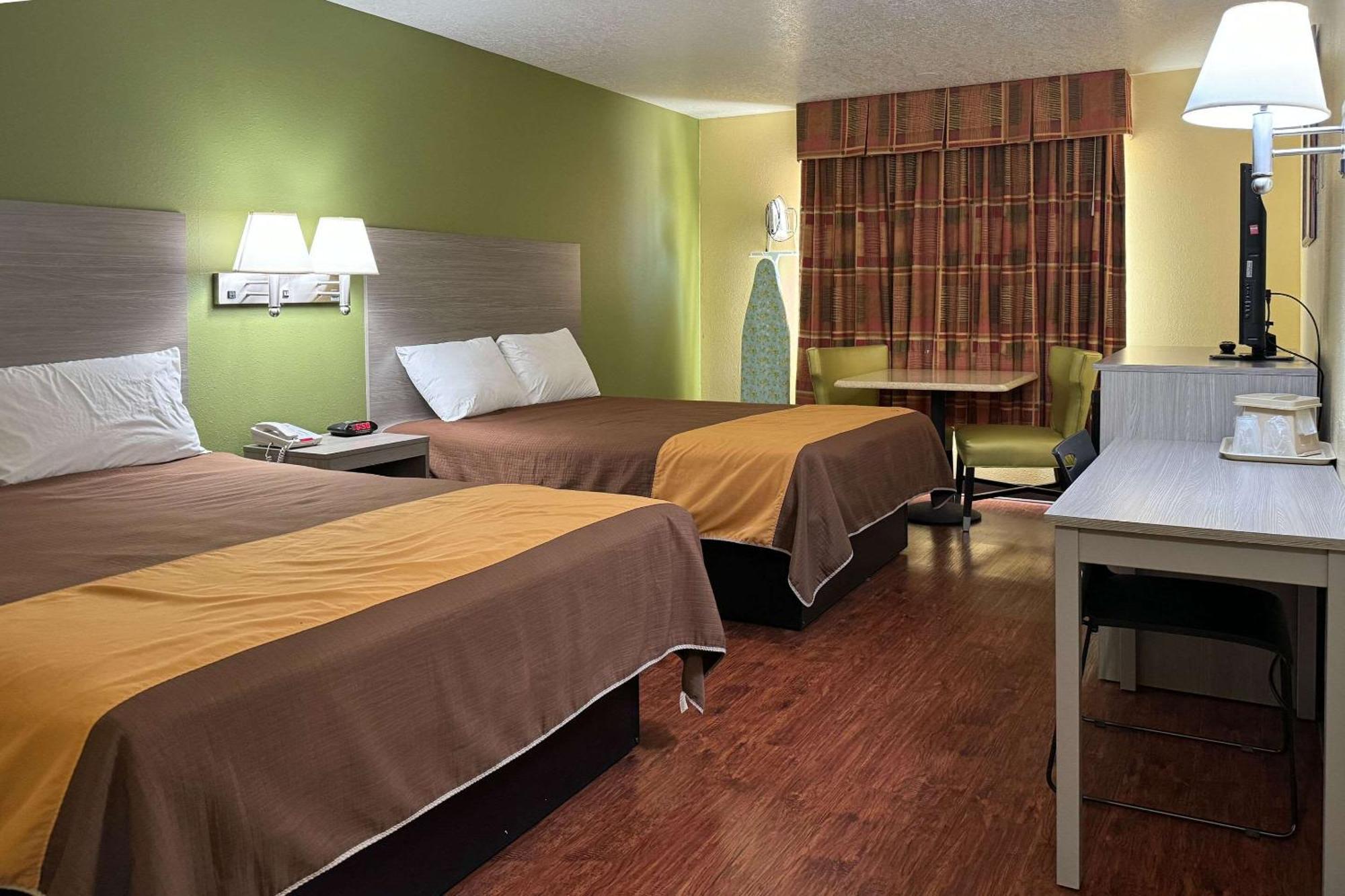 Rodeway Inn Moriarty Εξωτερικό φωτογραφία